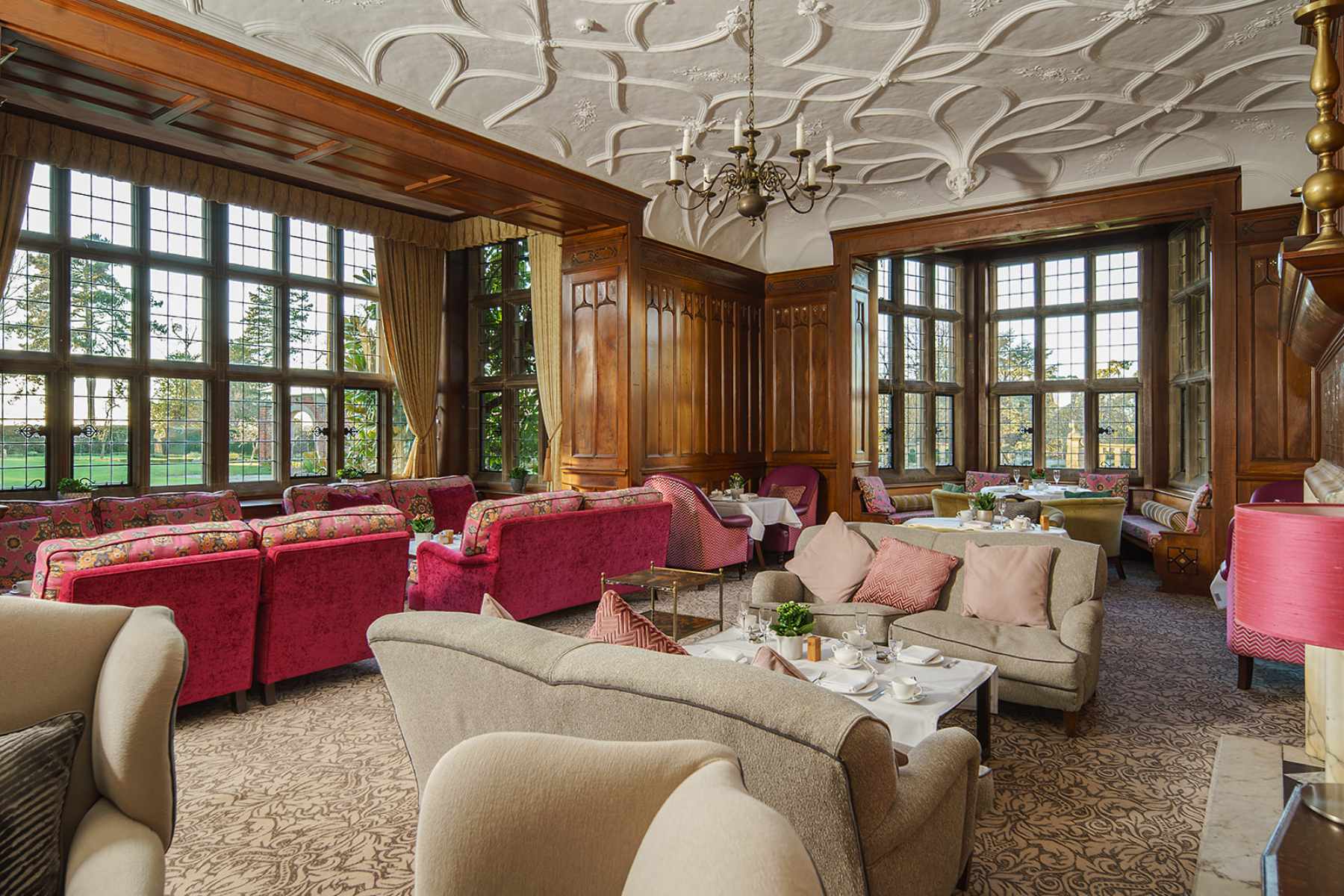 Fanhams-Hall-Hotel-Lobby