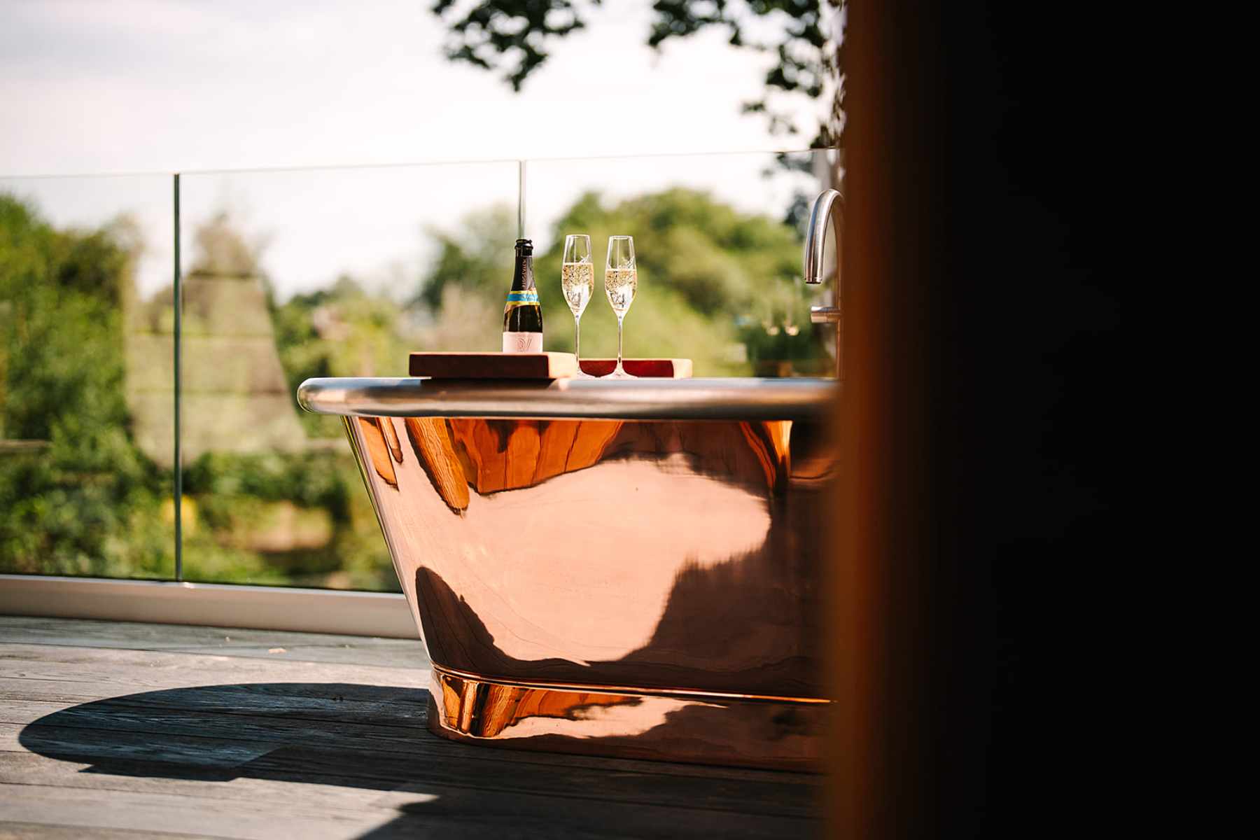 South-Lodge-bathtub