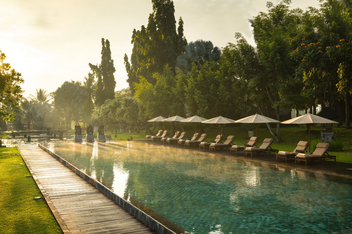 The Rise of Intimate Grandeur