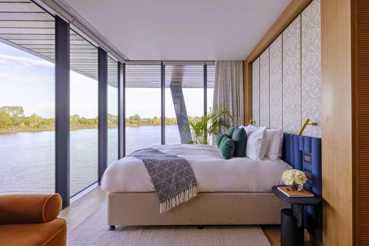 Fulham Pier guestroom
