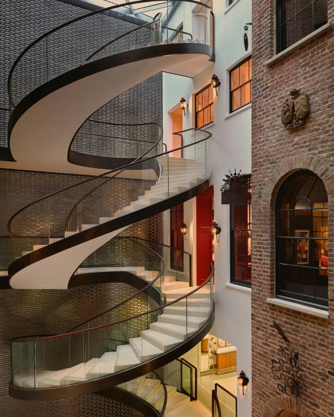 Select Hermès Brings a New Maison to Mayfair Hermès Brings a New Maison to Mayfair